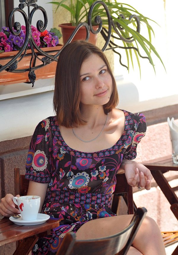 Лариса, 22 года, 4 размер груди